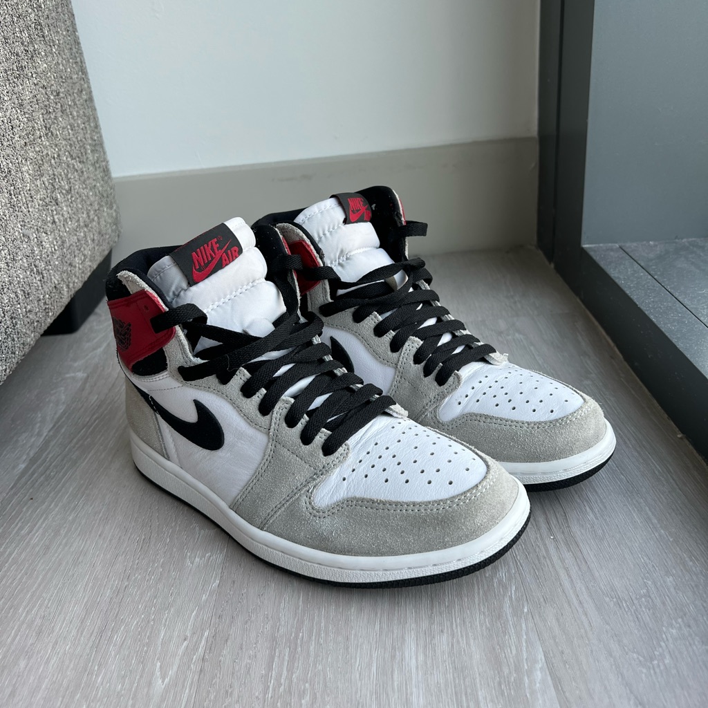 Air Jordan 1 Retro High Og Light Smoke Grey Size 7 Men’s 8.5 Womens
